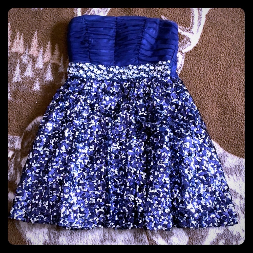 Youth Size 5 strapless dress.